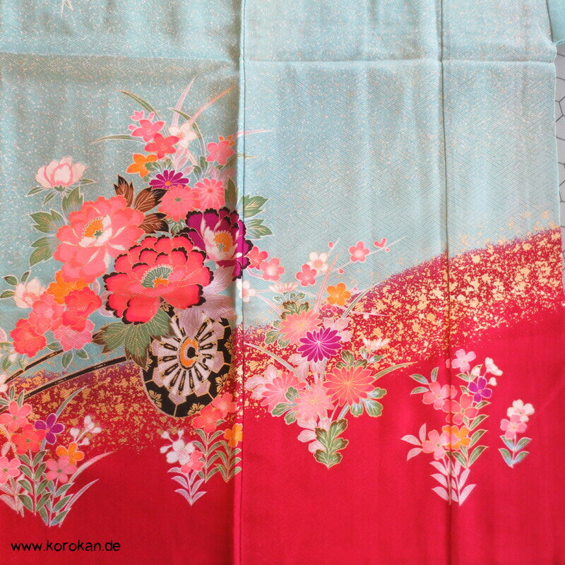 Mädchen Sayagata Seidendamast Furisode, bunt mit Blumenwagen