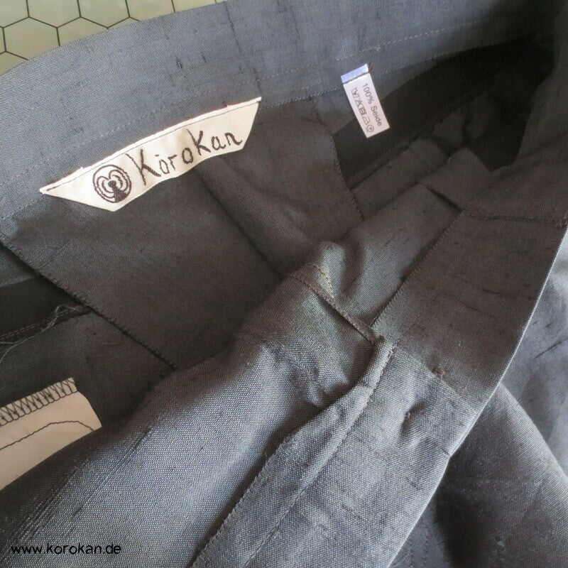 weite Bundfalten Hose anthrazite Kimono Tsumugi Seide, Gr. 42 / 44