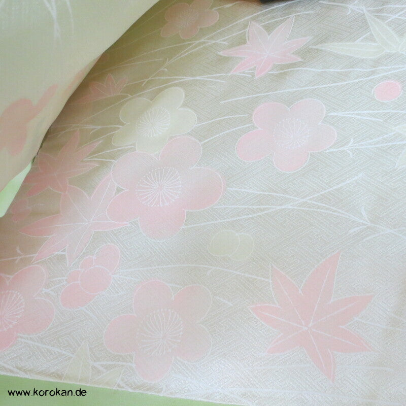 Haori Kimono Jacke Wellen Seidendamast auf dem gemalte Blätter schwimmen