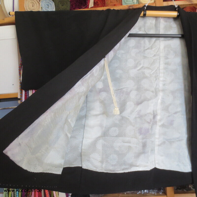 Seidencrepe schwarze Haori Kimono Jacke mit Himo