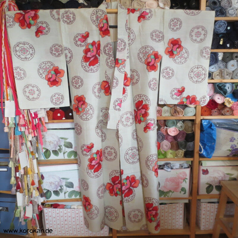 Kreise und Päonien Hitoe Meisen Seiden Komon Kimono