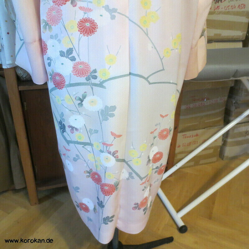 Nachthemd aus Homongi Kimono Seide, Blüten auf zart rosa