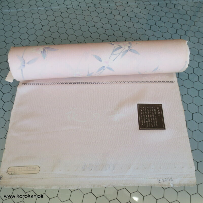 Kamelien Kimono Sayagata Seidendamast