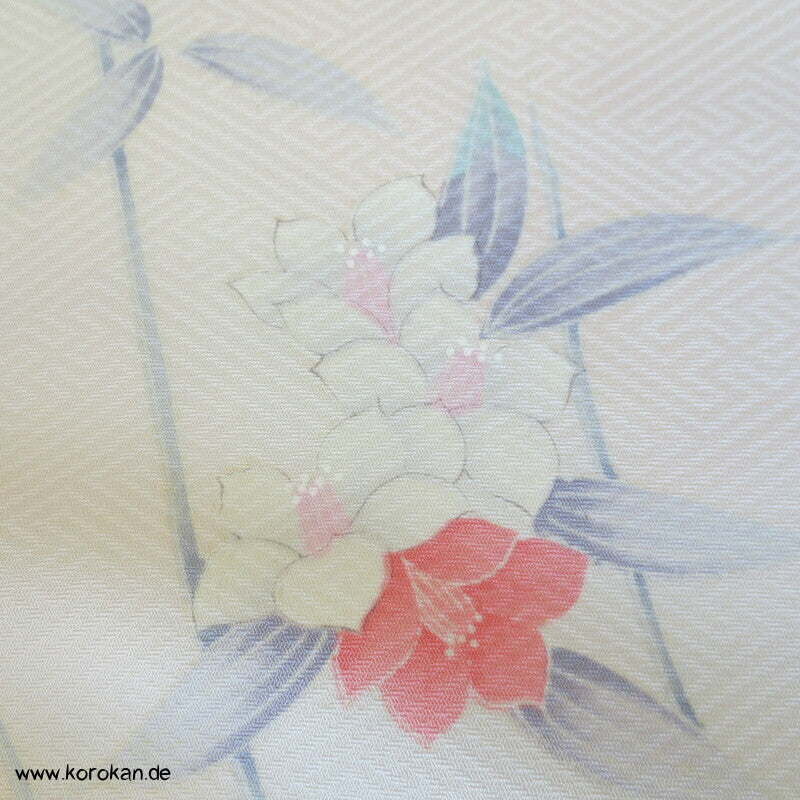 Kamelien Kimono Sayagata Seidendamast