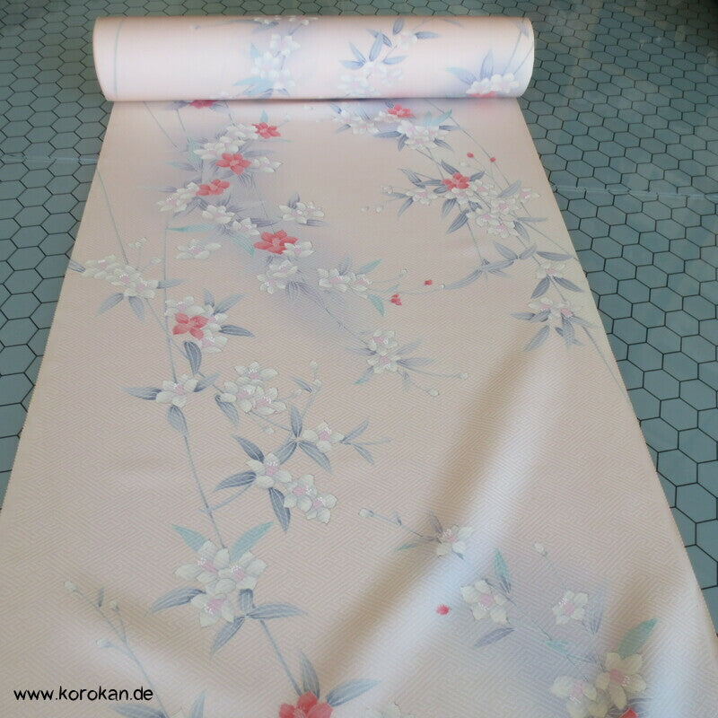 Kamelien Kimono Sayagata Seidendamast