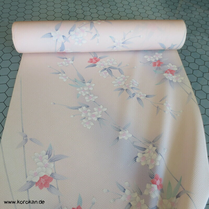 Kamelien Kimono Sayagata Seidendamast