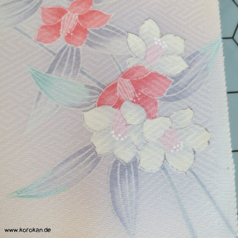Kamelien Kimono Sayagata Seidendamast