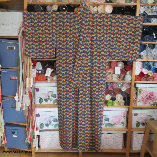 Persimonen auf blauviolett, Goldakzente Seiden Chirimen Crepe Komon Kimono