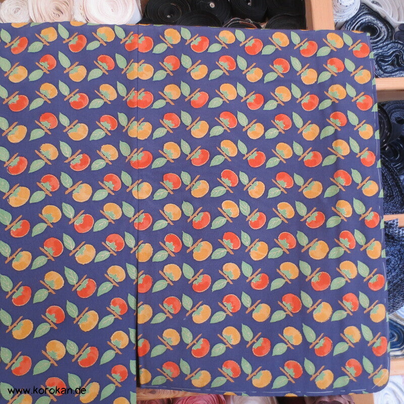 Persimonen auf blauviolett, Goldakzente Seiden Chirimen Crepe Komon Kimono