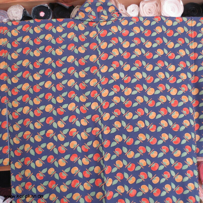 Persimonen auf blauviolett, Goldakzente Seiden Chirimen Crepe Komon Kimono