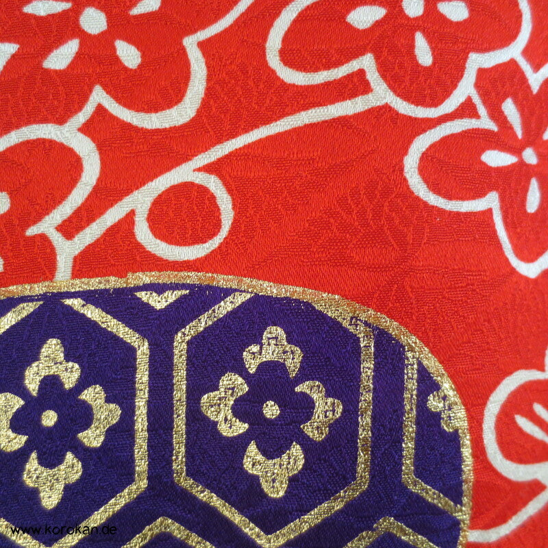 Kakeshita Hochzeits Kimono üppig bestickt mit dickem Saum