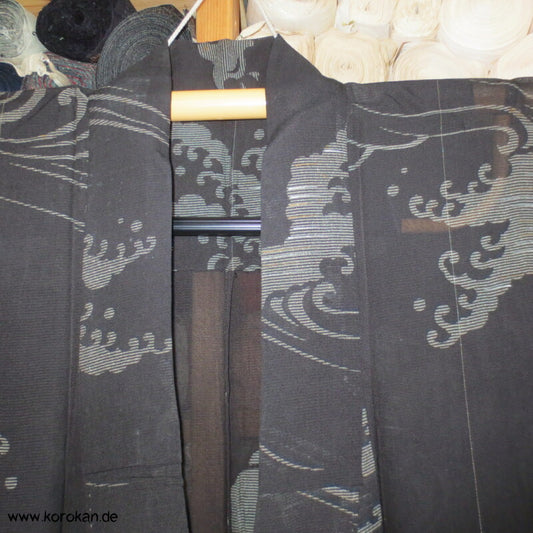 Tsunami Wellen und Vögel in schwarzbraunem Sha Organza Hitoe Kimono