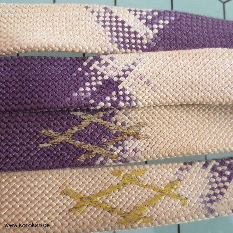 Obijime Kimono Gürtelband violett natur, mit Gold bestickt