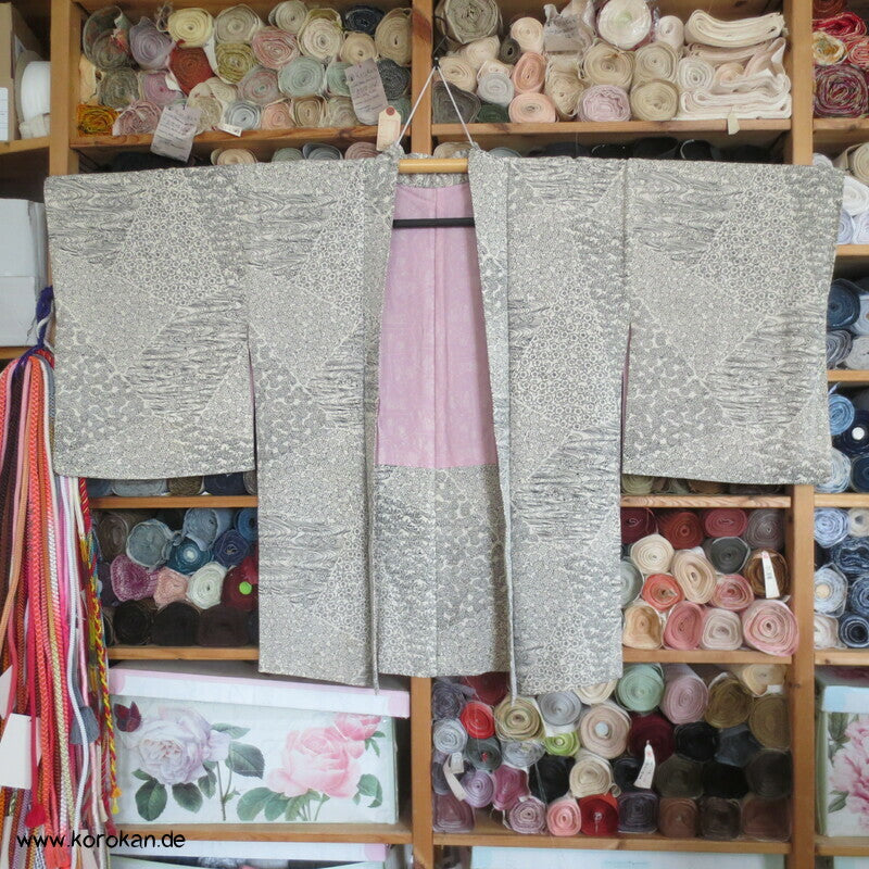 Haori Kimono Jacke Kiribame Steinplattenmuster mit kleinen Motiven