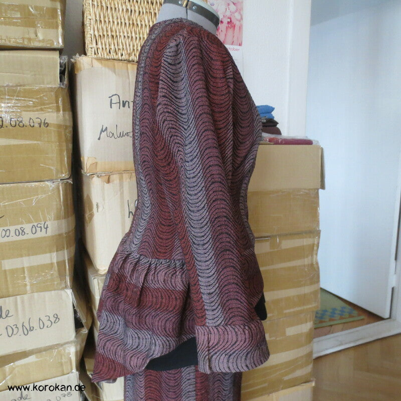 Schößchenjacke aus aufgetrenntem Kimono Wollmaterial, Gr. M, Unikat