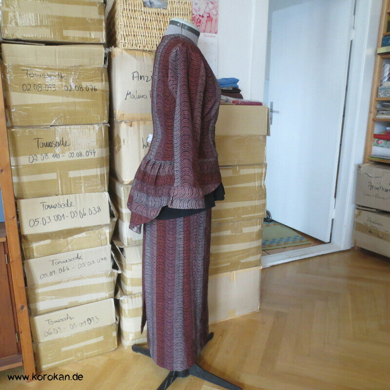 Schößchenjacke aus aufgetrenntem Kimono Wollmaterial, Gr. M, Unikat