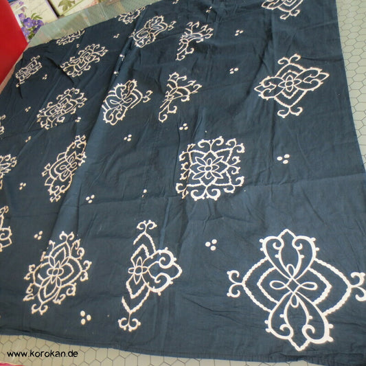 sehr großes Furoshiki, weiße Ornamente auf petrol