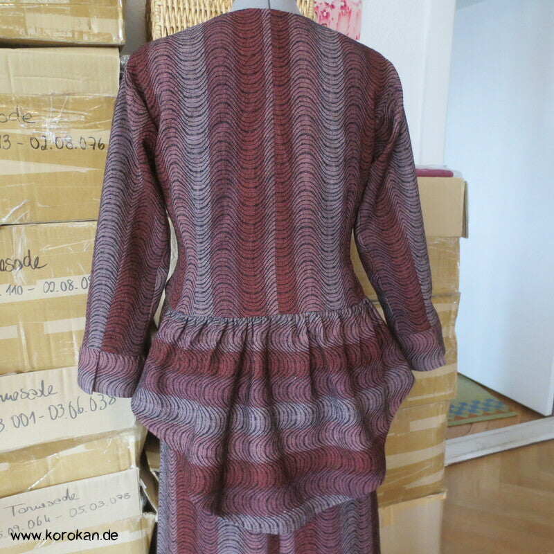 Schößchenjacke aus aufgetrenntem Kimono Wollmaterial, Gr. M, Unikat
