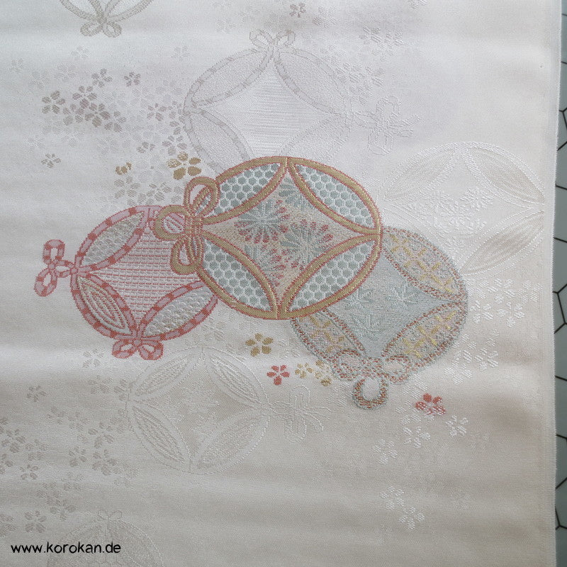 Shippo Seidenjacqard, Lurex - und Urushi, pastellfarben