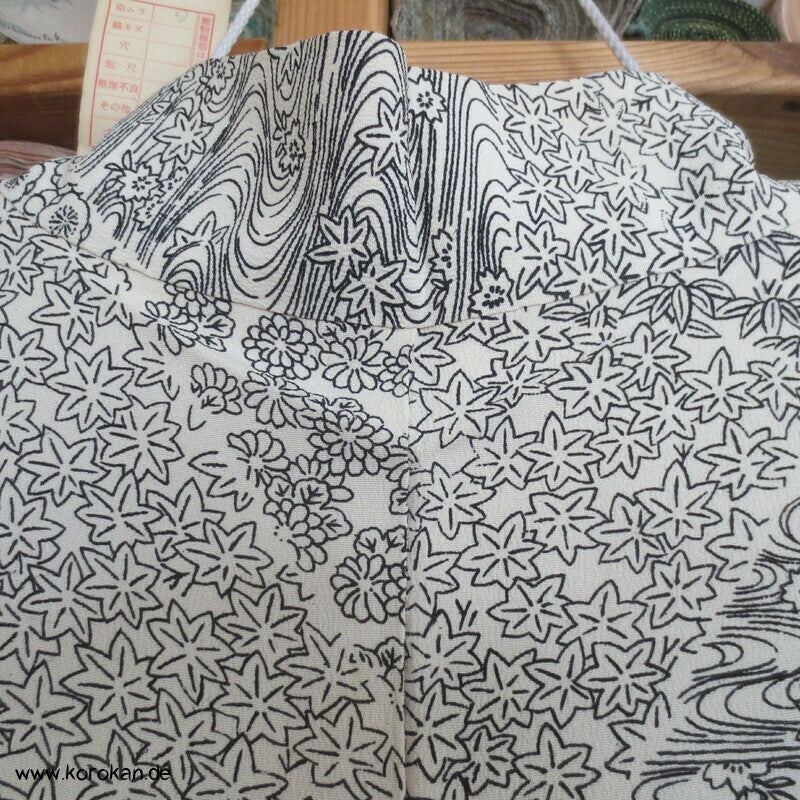Haori Kimono Jacke Kiribame Steinplattenmuster mit kleinen Motiven