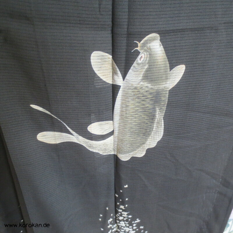 springender Koi antiker Tomesode Kimono aus Rho Seide