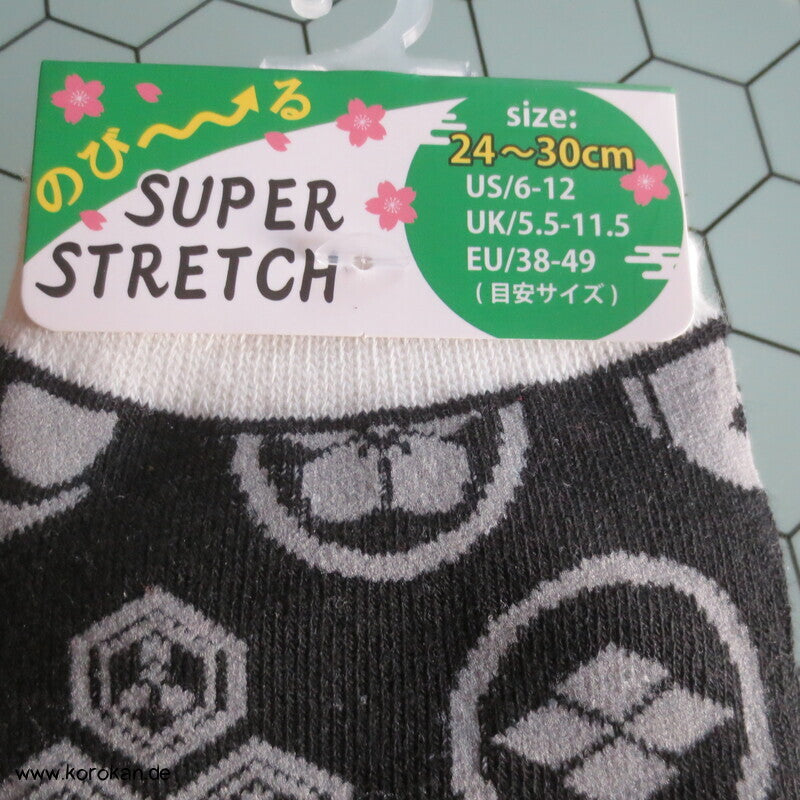 Tabi Socken schwarz weiß mit Mon und aufgesticktem Kanji