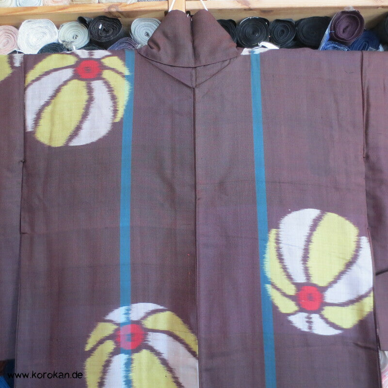 Temari Bälle, bunt auf braun Meisen Kimono