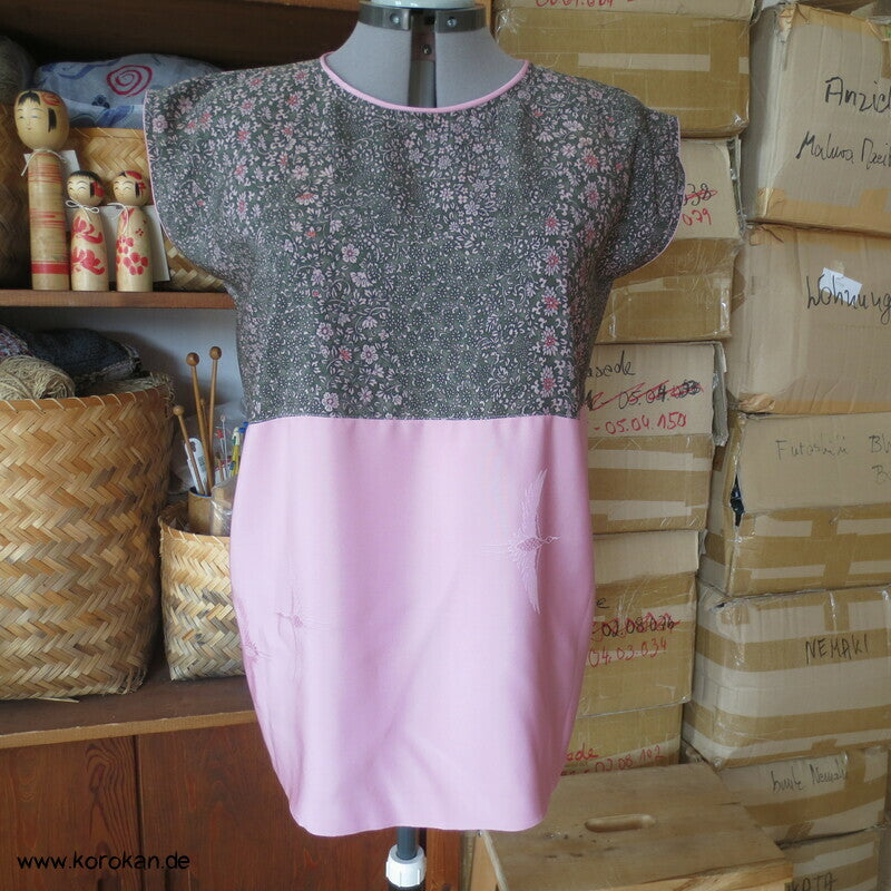 Upcycling Seidenshirt aus Kimonostoffresten, rosa Kranichdamast und Millefleur Crepe