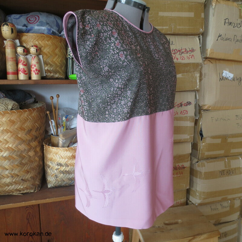 Upcycling Seidenshirt aus Kimonostoffresten, rosa Kranichdamast und Millefleur Crepe