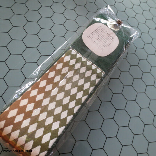 Klett Obi velvetiertes Moosgummi, grün, mit Rautenmotiv