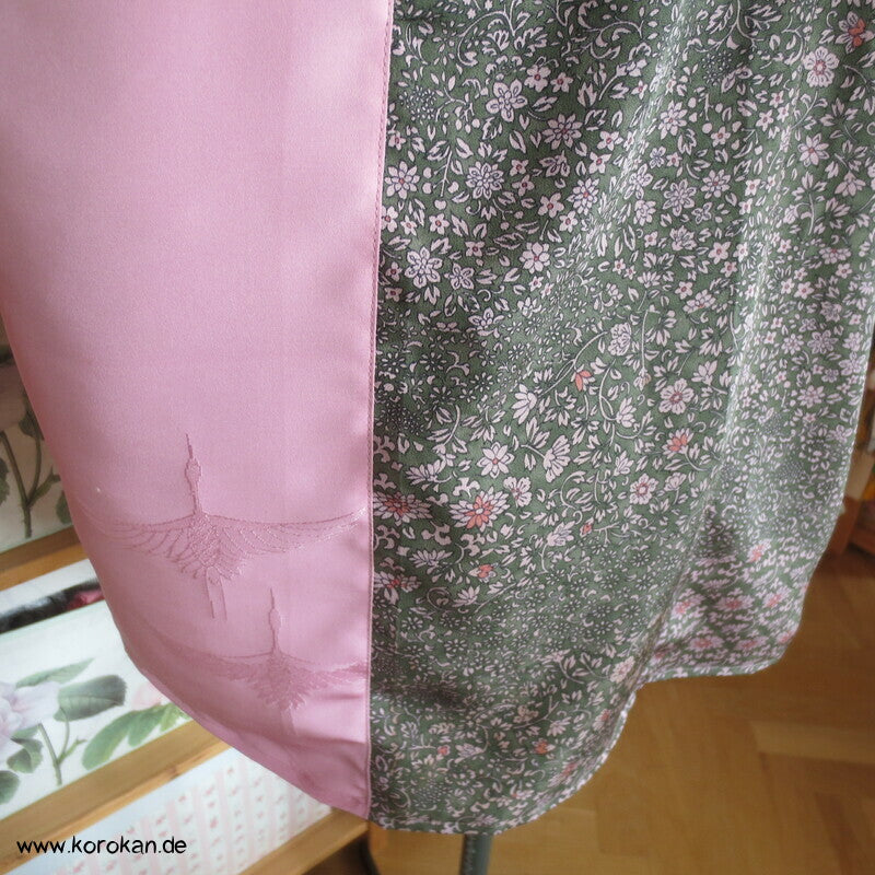 Upcycling Seidenshirt aus Kimonostoffresten, rosa Kranichdamast und Millefleur Crepe