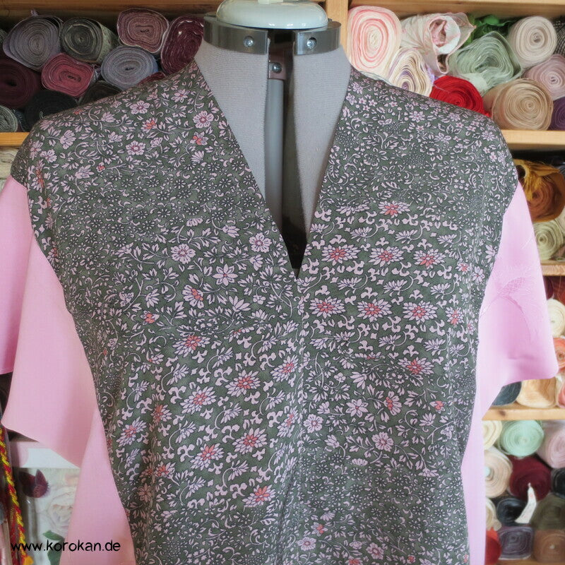 Upcycling Seidenshirt aus Kimonostoffresten, rosa Kranichdamast und Millefleur Crepe