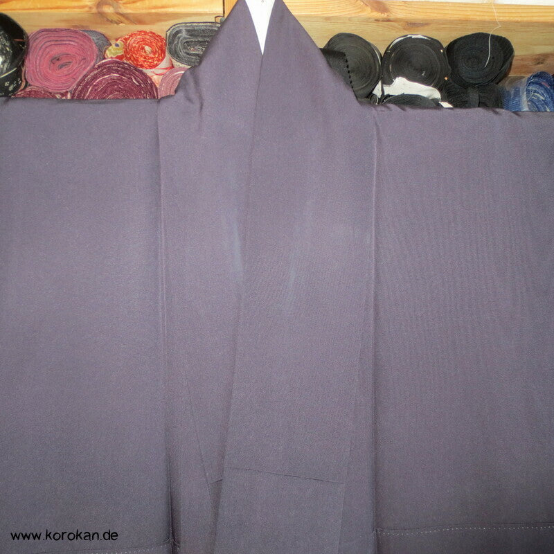 Perlmutt Sakura Blüten auf Fluss Homongi Seidencrepe Kimono