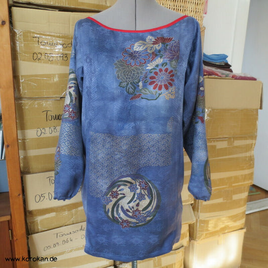 Upcycling Weihnachts Shirtbluse aus überfärbter Furisode Kimono Damast Seide, Gr. M