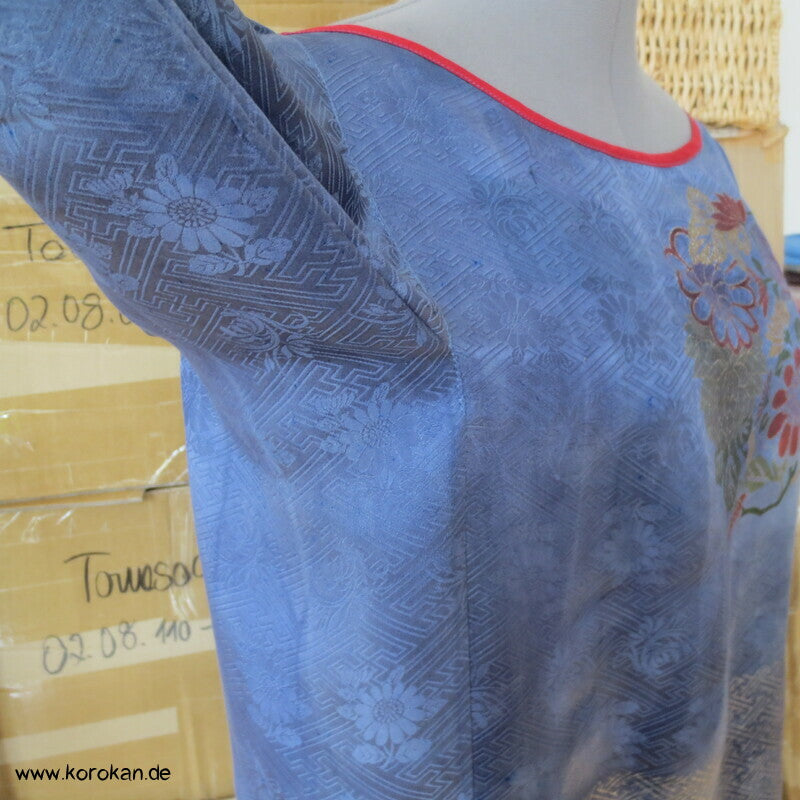 Upcycling Weihnachts Shirtbluse aus überfärbter Furisode Kimono Damast Seide, Gr. M