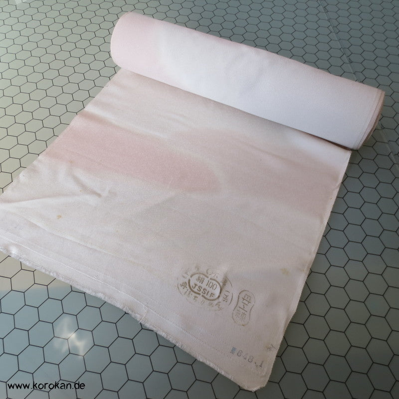 Sagara Knötchenstickerei auf Bokashi Seidencrepesatin Kimono Stoff