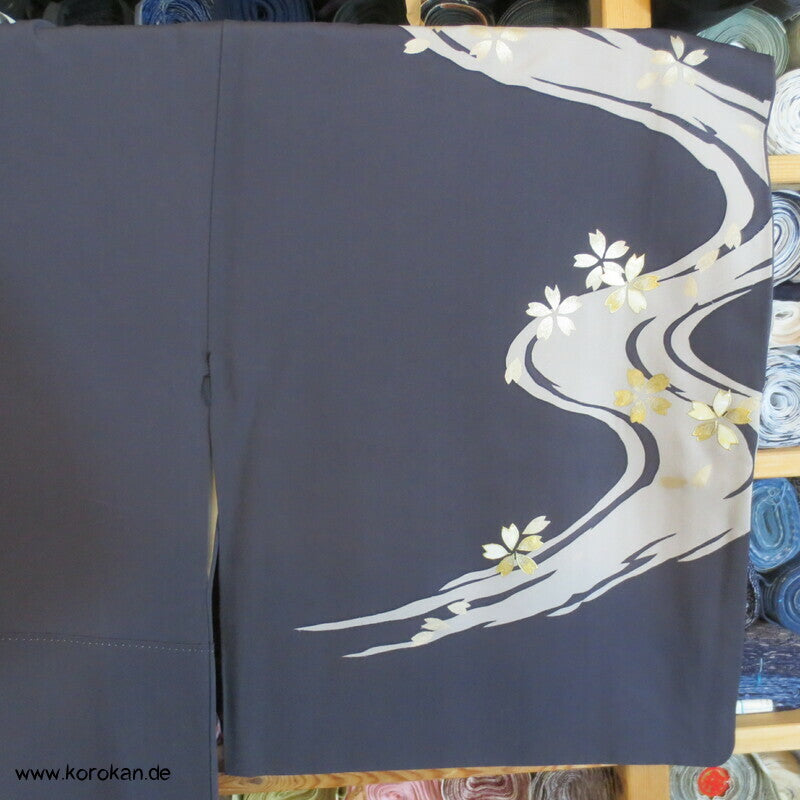 Perlmutt Sakura Blüten auf Fluss Homongi Seidencrepe Kimono