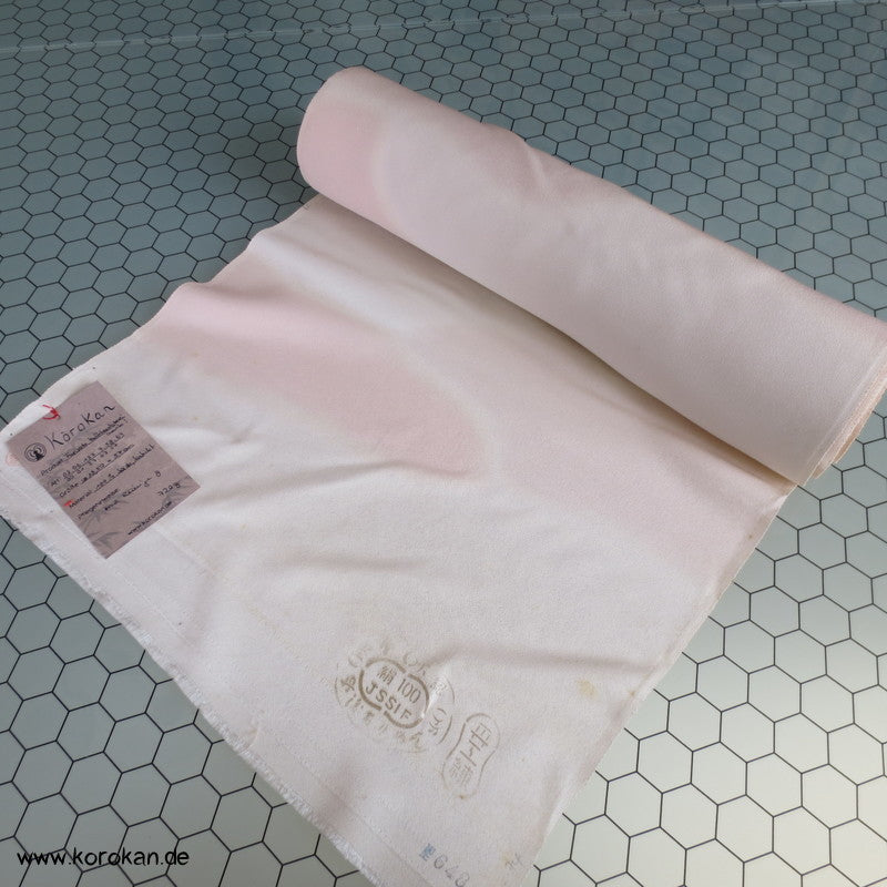 Sagara Knötchenstickerei auf Bokashi Seidencrepesatin Kimono Stoff