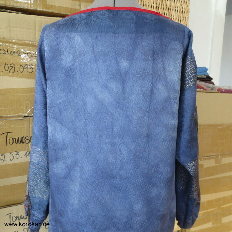 Upcycling Weihnachts Shirtbluse aus überfärbter Furisode Kimono Damast Seide, Gr. M