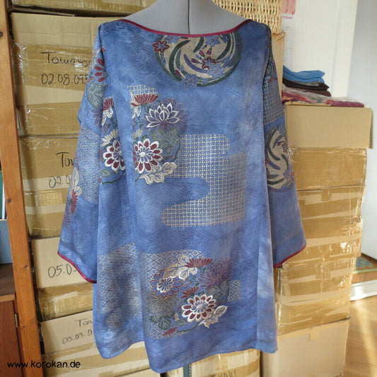 Upcycling Weihnachts Shirtbluse aus überfärbter Furisode Kimono Damast Seide, Gr. XL