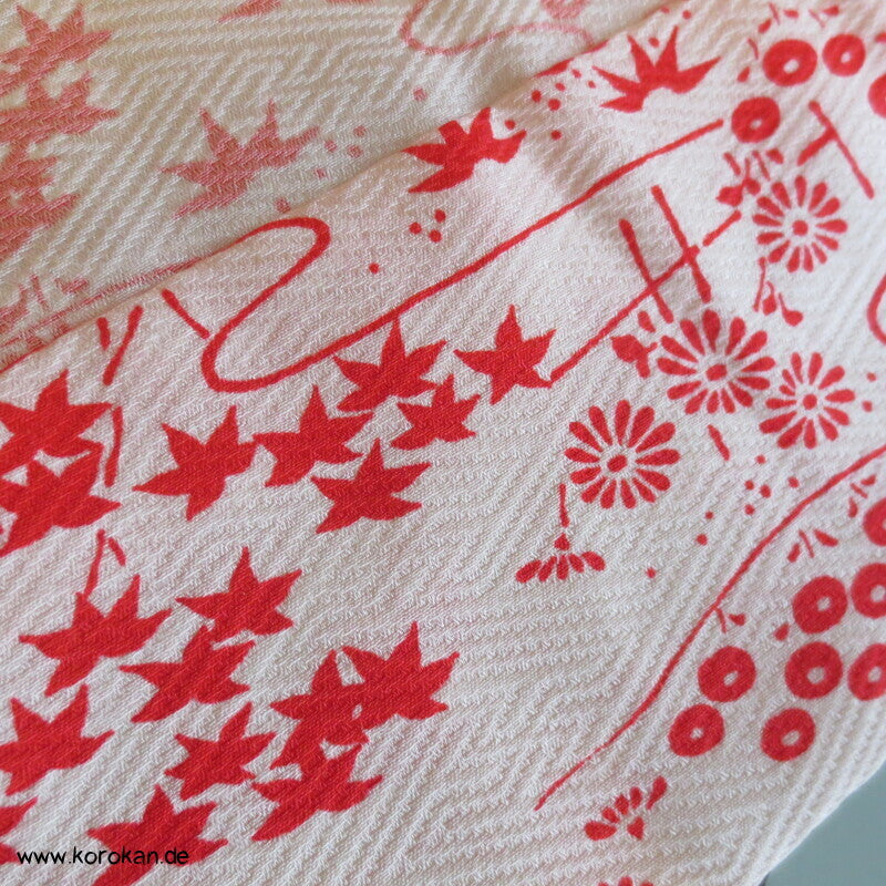 Seidendamast Juban Unterkimono, zartrote Gartenlandschaft