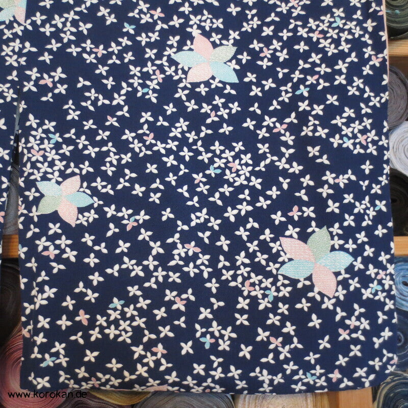 Seidencrepe Komon Alltags Kimono, Streublümchen