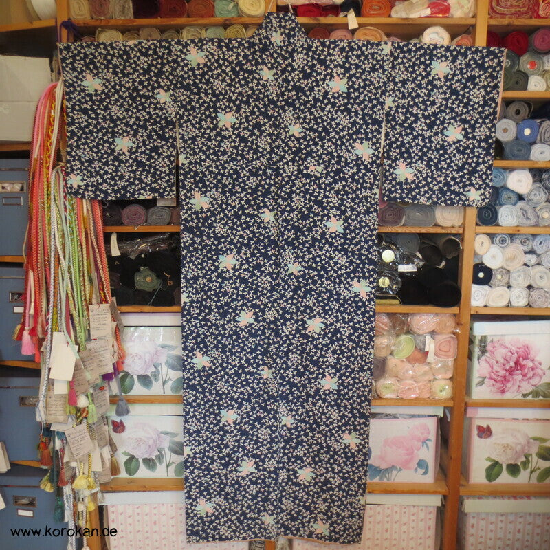 Seidencrepe Komon Alltags Kimono, Streublümchen