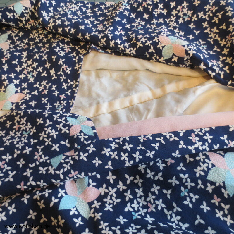 Seidencrepe Komon Alltags Kimono, Streublümchen