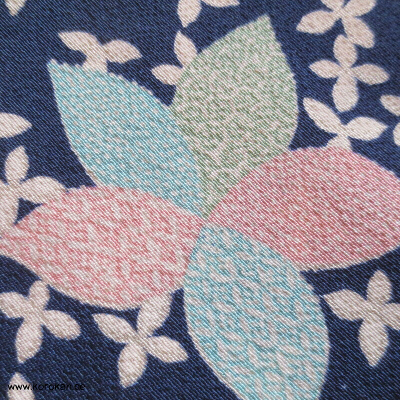 Seidencrepe Komon Alltags Kimono, Streublümchen