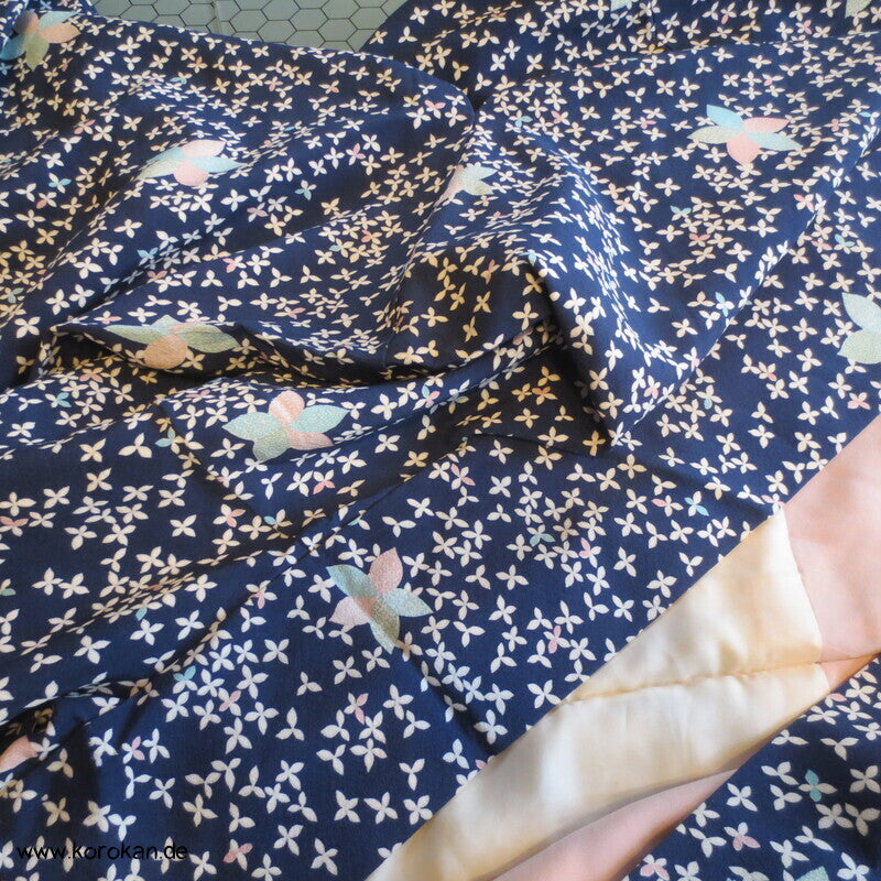 Seidencrepe Komon Alltags Kimono, Streublümchen