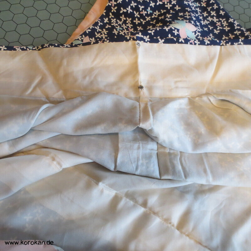 Seidencrepe Komon Alltags Kimono, Streublümchen