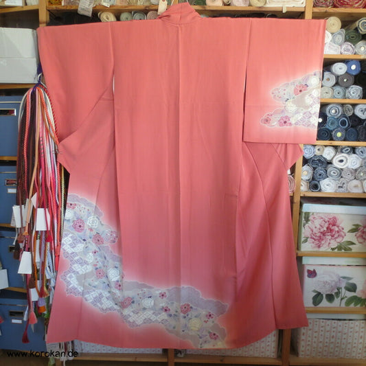 Tsukesage Kimono altrosa Seidencrepe mit Kamelien