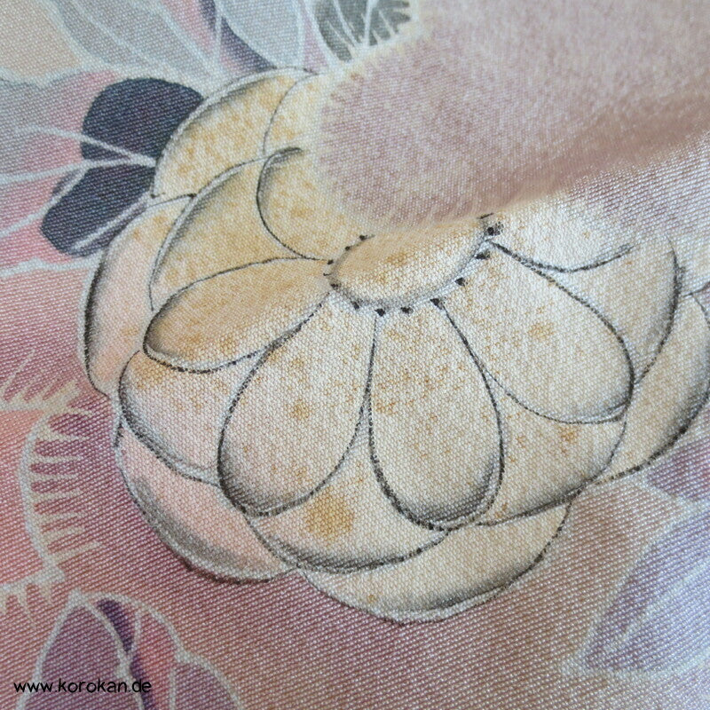 Tsukesage Kimono altrosa Seidencrepe mit Kamelien