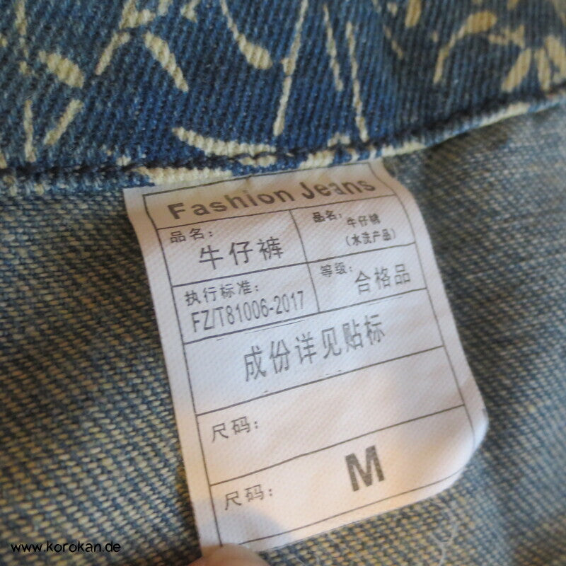 Jeans Latzhose aus japanisch bedrucktem Denim, neu